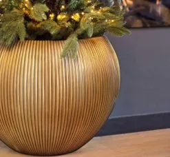 Capi Europe - Vaas Bol Groove XL - 63x51 - Goud - Bloempot Voor Binnen - Opening ⌀42 - GVGB271 -Bloem Garden Verkoop 1200x1110