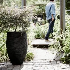 Capi Europe - Vaas Elegant Deluxe Rib NL - 45x72 - Zwart - Voor Binnen En Buiten - KBLR1138 19 Capi Europe - Vaas Elegant Deluxe Rib NL - 45x72 - Zwart - Voor Binnen En Buiten - KBLR1138 -Bloem Garden Verkoop 1200x1200 145