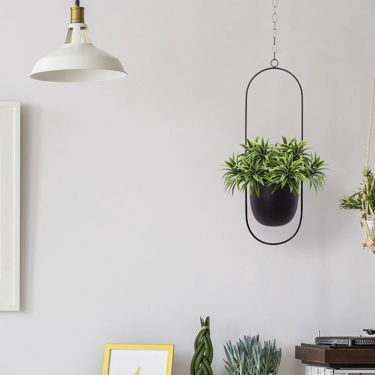 Be Inspired Be-Inspired® Hangende Bloempot Ovaal - Bloempot Binnen - Voor Hangplant – Plant Bloem Pot Met Opknoping – Plantenhanger - Plantenbak - Industrieel – Scandinavisch - Metaal - Zwart 4 Be Inspired Be-Inspired® Hangende Bloempot Ovaal - Bloempot Binnen - Voor Hangplant – Plant Bloem Pot Met Opknoping – Plantenhanger - Plantenbak - Industrieel – Scandinavisch - Metaal - Zwart - Afbeelding 4