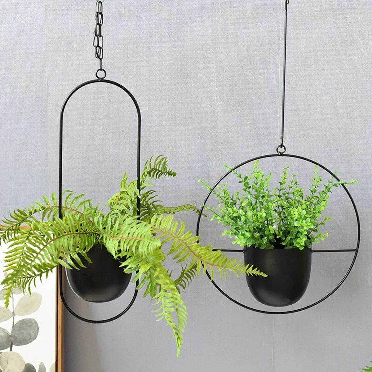 Be Inspired Be-Inspired® Hangende Bloempot Ovaal - Bloempot Binnen - Voor Hangplant – Plant Bloem Pot Met Opknoping – Plantenhanger - Plantenbak - Industrieel – Scandinavisch - Metaal - Zwart 7 Be Inspired Be-Inspired® Hangende Bloempot Ovaal - Bloempot Binnen - Voor Hangplant – Plant Bloem Pot Met Opknoping – Plantenhanger - Plantenbak - Industrieel – Scandinavisch - Metaal - Zwart - Afbeelding 7