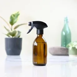 Groeikruid® Plantenspuit | 300 Ml Amber Glas | Met Zwarte Spraykop | Plantensproeier Binnen | Waterverstuiver | Verstuiver -Bloem Garden Verkoop 1200x1200 864