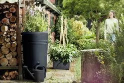 Elho Green Basics Regenton - Regenton - Living Black - Buiten - 200 Liter 27 Elho Green Basics Regenton - Regenton - Living Black - Buiten - 200 Liter -Bloem Garden Verkoop 1200x800 157