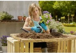 Gardena Plant- En Bodem Handschoen - Maat: M -Bloem Garden Verkoop 1200x838 4