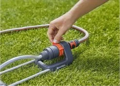 GARDENA - Zwenksproeier Aqua S - Tuinsproeier - 90 Tot 220 M² 16 GARDENA - Zwenksproeier Aqua S - Tuinsproeier - 90 Tot 220 M² -Bloem Garden Verkoop 1200x867 3