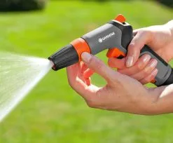 GARDENA - Classic Reinigingspistool - Spuitpistool - Traploos Instelbaar 25 GARDENA - Classic Reinigingspistool - Spuitpistool - Traploos Instelbaar -Bloem Garden Verkoop 1200x991 3