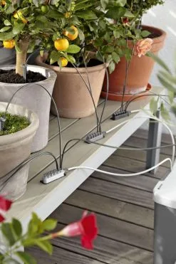 GARDENA Vakantiebewateringsset Duppelsysteem - Geschikt Voor 36 Potplanten - Incl. 9l Vat 14 GARDENA Vakantiebewateringsset Duppelsysteem - Geschikt Voor 36 Potplanten - Incl. 9l Vat -Bloem Garden Verkoop 799x1200 25