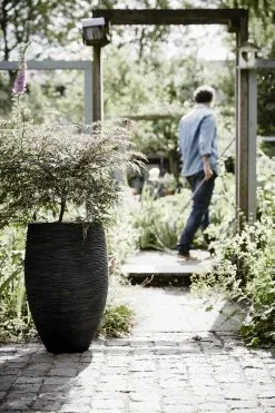 Capi Europe - Vaas Elegant Deluxe Rib NL - 40x60 - Zwart - Voor Binnen En Buiten - KBLR1131 -Bloem Garden Verkoop 800x1200 50